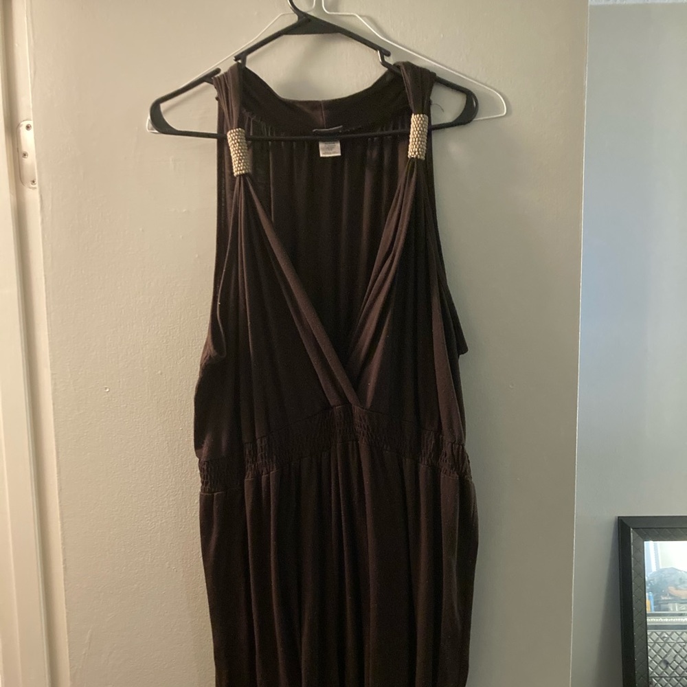 Sleeveless Rumper - Picture 2 of 2